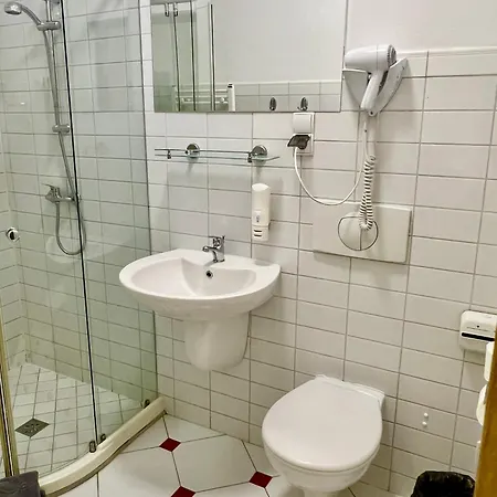 Slupski Premium - - Wifi Netflix Smart Tv50 - - Wysoka Jakosc Za Niska Cene - - Zapraszamy (adults Only) *