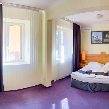 Slupski Premium - - Wifi Netflix Smart Tv50 - - Wysoka Jakosc Za Niska Cene - - Zapraszamy (adults Only) *