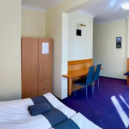 Slupski Premium - - Wifi Netflix Smart Tv50 - - Wysoka Jakosc Za Niska Cene - - Zapraszamy (adults Only) * Słupsk