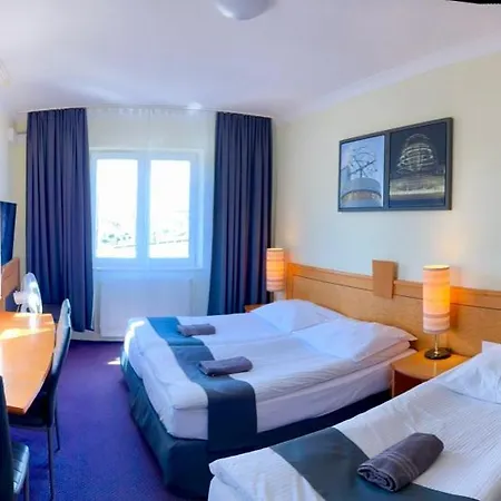 Slupski Premium - - Wifi Netflix Smart Tv50 - - Wysoka Jakosc Za Niska Cene - - Zapraszamy (adults Only)