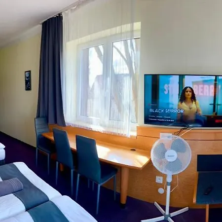 Slupski Premium - - Wifi Netflix Smart Tv50 - - Wysoka Jakosc Za Niska Cene - - Zapraszamy (adults Only) * Słupsk