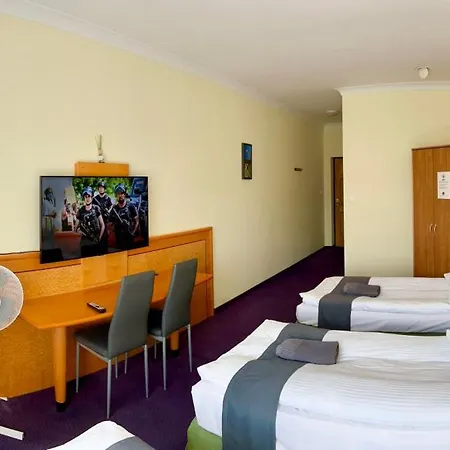 Slupski Premium - - Wifi Netflix Smart Tv50 - - Wysoka Jakosc Za Niska Cene - - Zapraszamy (adults Only)