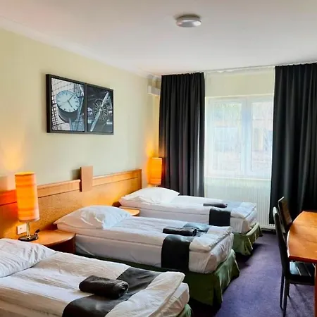 Slupski Premium - - Wifi Netflix Smart Tv50 - - Wysoka Jakosc Za Niska Cene - - Zapraszamy (adults Only) *