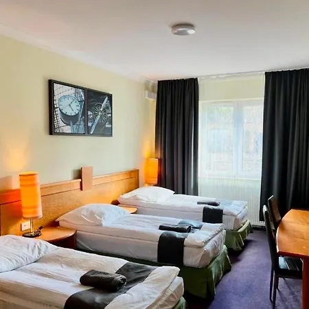 Slupski Premium - - Wifi Netflix Smart Tv50 - - Wysoka Jakosc Za Niska Cene - - Zapraszamy (adults Only) * Słupsk