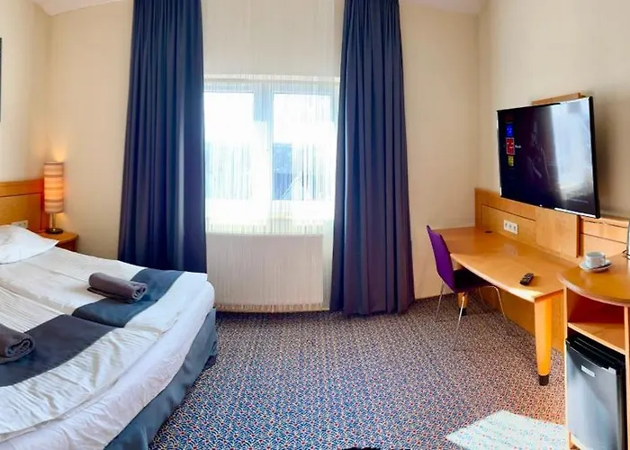 Slupski Premium Wifi Netflix Smart Tv50 Wysoka Jakosc Za Niska Cene Zapraszamy (adults Only) Słupsk