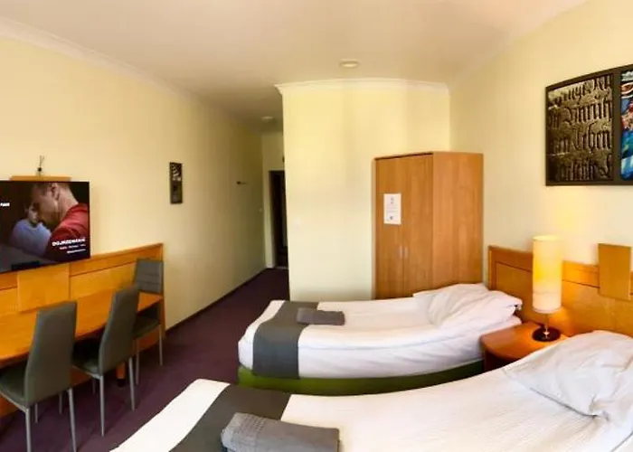 Slupski Premium Wifi Netflix Smart Tv50 Wysoka Jakosc Za Niska Cene Zapraszamy (adults Only) Słupsk